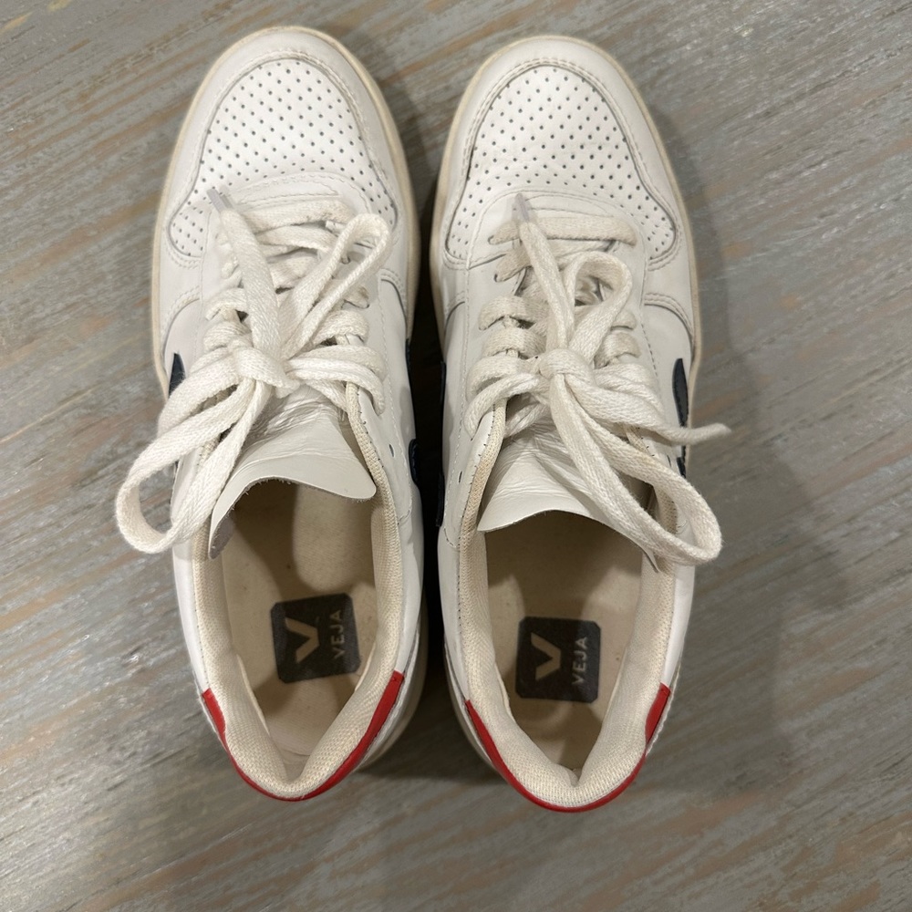 Veja V-10 Sneakers